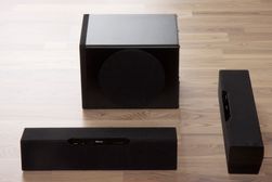 Du kan begynne med én høyttaler og utvide med én eller to ekstra, pluss en subwoofer. (Foto: Kurt Lekanger)