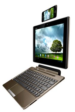 Asus PadFone består av tre deler; en mobiltelefon som kan dokkes i et nettbrett, som igjen kan gjøres om til bærbar PC ved å koble til et tastatur.