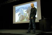 Les Krigsfotografen og hans verktøy