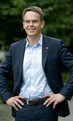 Per Andre Rykhus vil tilby TV-kanaler og VOD via Altibox Chill.