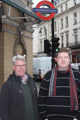 Amobils Espen Irwing Swang og Finn Jarle Kvalheim reiser til London for å dekke HTCs lansering i morgen kveld.