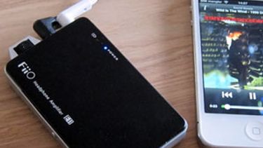 Denne gir bedre lyd i mobilen din