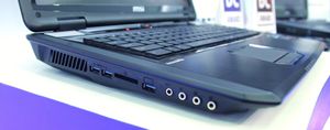 MSI GT70 venstre side.