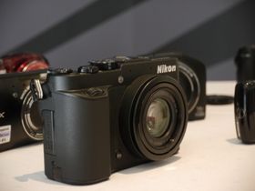 Nikon Coolpix P7700.