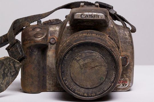 Slik ser et Canon EOS 350D ut etter å ha ligget tre år i en elv.