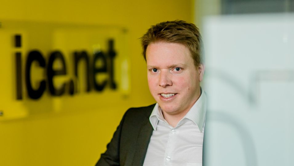 Eivind Helgaker i Ice er offensiv når han skal utfordre de to giganten i det norske mobilmarkedet.