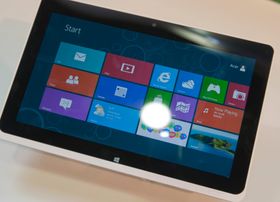 Også i Windows 8 Pro er det Microsofts Metro-grensesnitt du forholder deg til.