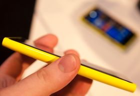 Akkurat som med de tidligere modellene er det knallfalger som gjelder med de nye. Telefonen ligger også svært godt i hånden.