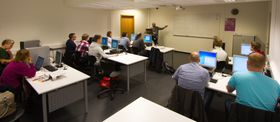 Skolen samarbeider tett med konsulent- og serviceavdelingen.