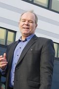 Bernahard Iversen i CSC ser utdannelse fra et eliteuniversitet som et kvalitetsstempel.