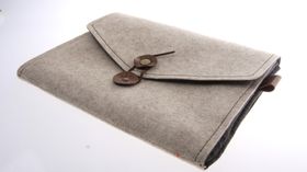 Coolermaster Cormo Sleeve beskytter iPad-en.
