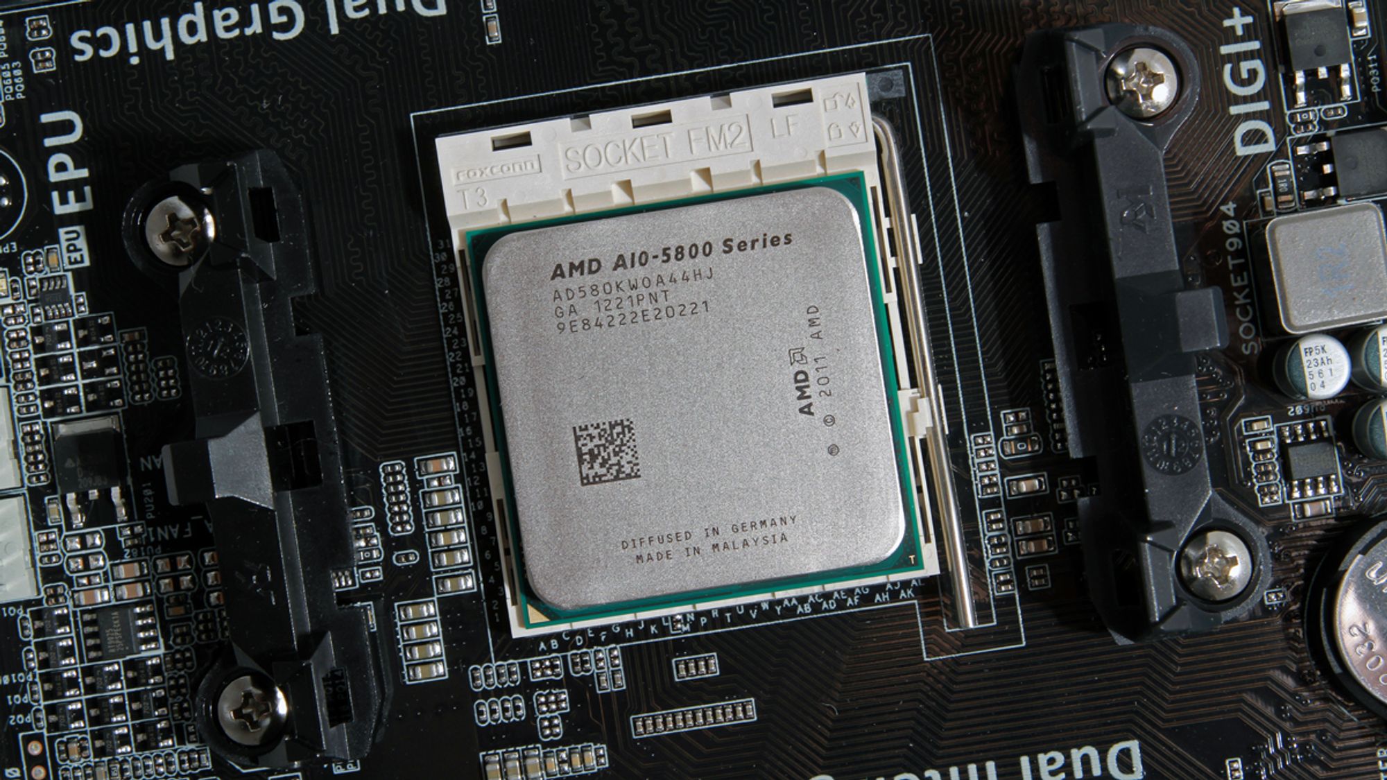 TEST: AMD A10-5800K - Ytelse: Radeom HD 7660D - Tek.no