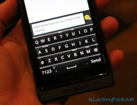 Slik ser tastaturet ut på BlackBerry 10.