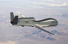HISTORISK: Global Hawk var den første dronen som i 2001 krysset over stillehavet fra California til Australia.