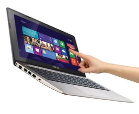 Asus VivoBook S200, under gode reklamebildelysforhold.