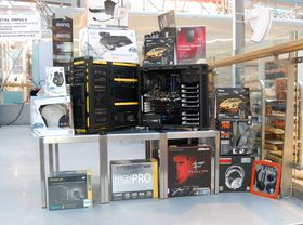 Noen av premiene. (Foto: Audun Rodem/Gamer's Paradise)