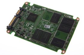 Intel 330 Series: Innmat fra SandForce og Intel.