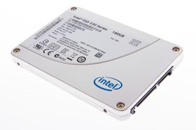 Intel 330 Series SSD 180 GB utenpå.