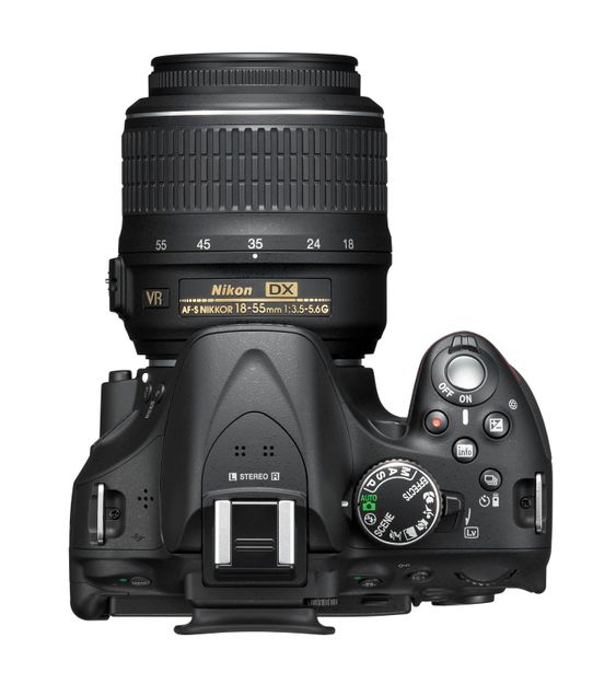 Nikon D5200.