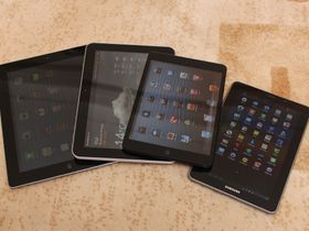 Noe for enhver smak. Fra venstre: iPad (3), Samsung Galaxy 8.9, iPad mini og Samsung Galaxy 7.7.