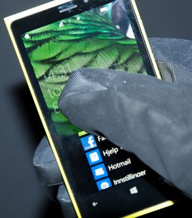 Berøringsskjermen i Lumia 920 er så følsom at den fungerer selv om du har på deg hansker.