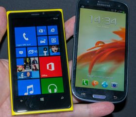 Når Lumia 920 kommer på markedet vil Samsung Galaxy S III være en av dens argeste konkurrenter.