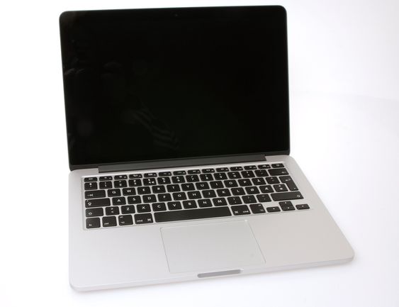 Nyåpnet MacBook Pro.