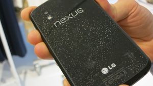 Nexus-4-bak.300x169.jpg
