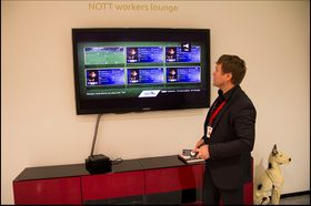 TV-tilbudet til Altibox blir stolt vist frem. Du kan for eksempel vise flere kamper samtidlig, slik at du ikke går glipp av et eneste mål.
