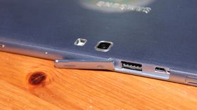 USB og HDMI er på plass.