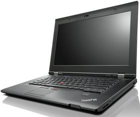 En skikkelig robust Lenovo ThinkPad L430 er ikke lett, men bør holde ut hele studietiden.