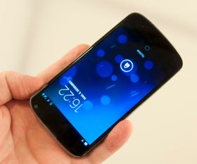 Etter relativt kort tid lærte vi oss opp og ned på telefonen, men det kunne likevel gjerne vært tydeligere.