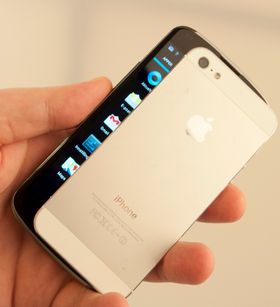 Nexus 4 har en skjerm på 4,7 tommer, men den er likevel ikke uhåndterbar.