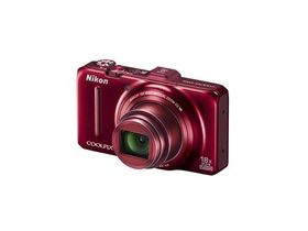 Nikon Coolpix S9300.