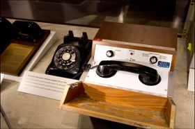 På 60-tallet brukte man telefoner for å sende data mellom maskiner.