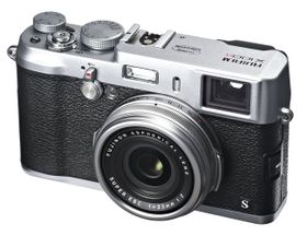 Kanskje optikken i Fujifilm FinePix X100S blir produsert utenfor Manila?