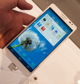 I Huaweis nye menysystem er det ingen app-meny. Alt legges på hjemmeskjermene. Det hjelper at du kan opprette egne mapper, men vi mistenker at dette kan bli rotete.