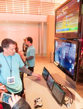 En rekke demoenheter var utstilt på Qualcomm-standen.