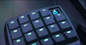 Cherry MX-Blue-brytere, akkurat som Razers BlackWidow Ultimate-tastatur.
