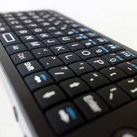 Air Mouse ser ut til å bestå av fysiske taster.