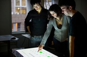 Studenter ved Anvendt datateknologi.