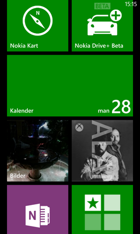 Et irritasjonsmoment med aktive fliser er at det ikke alltid er lett å finne tilbake til en gitt app når hele innholdet endres. En av disse flisene er musikkspilleren.