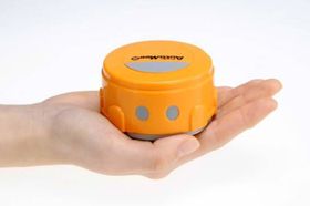 AutoMee S passer fint i hånda.