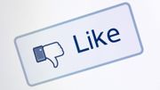 Les Facebook dro ned deler av Internett i natt