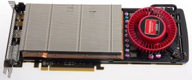 Under panseret på Radeon HD 7950.