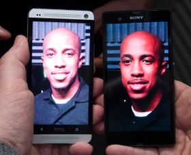 HTC One ved siden av Sony Xperia Z. HTC skrøt mye av kameraet sitt, men her ser det ut til at Xperia Z har tatt innersvingen på det. Akkurat hvor godt kameraet i One er, får vi ikke vite før vi får et endelig eksemplar til test.