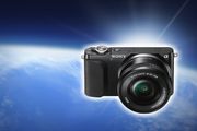 Les Sony lanserer knøttliten NEX