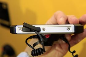 2013-02-27_Cat B15 - rugged smartmobil_ 6.