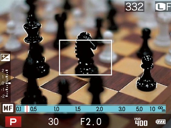 Fokus peaking i X20. De lyse rendene rundt motivet viser hvor fokusplanet er.
