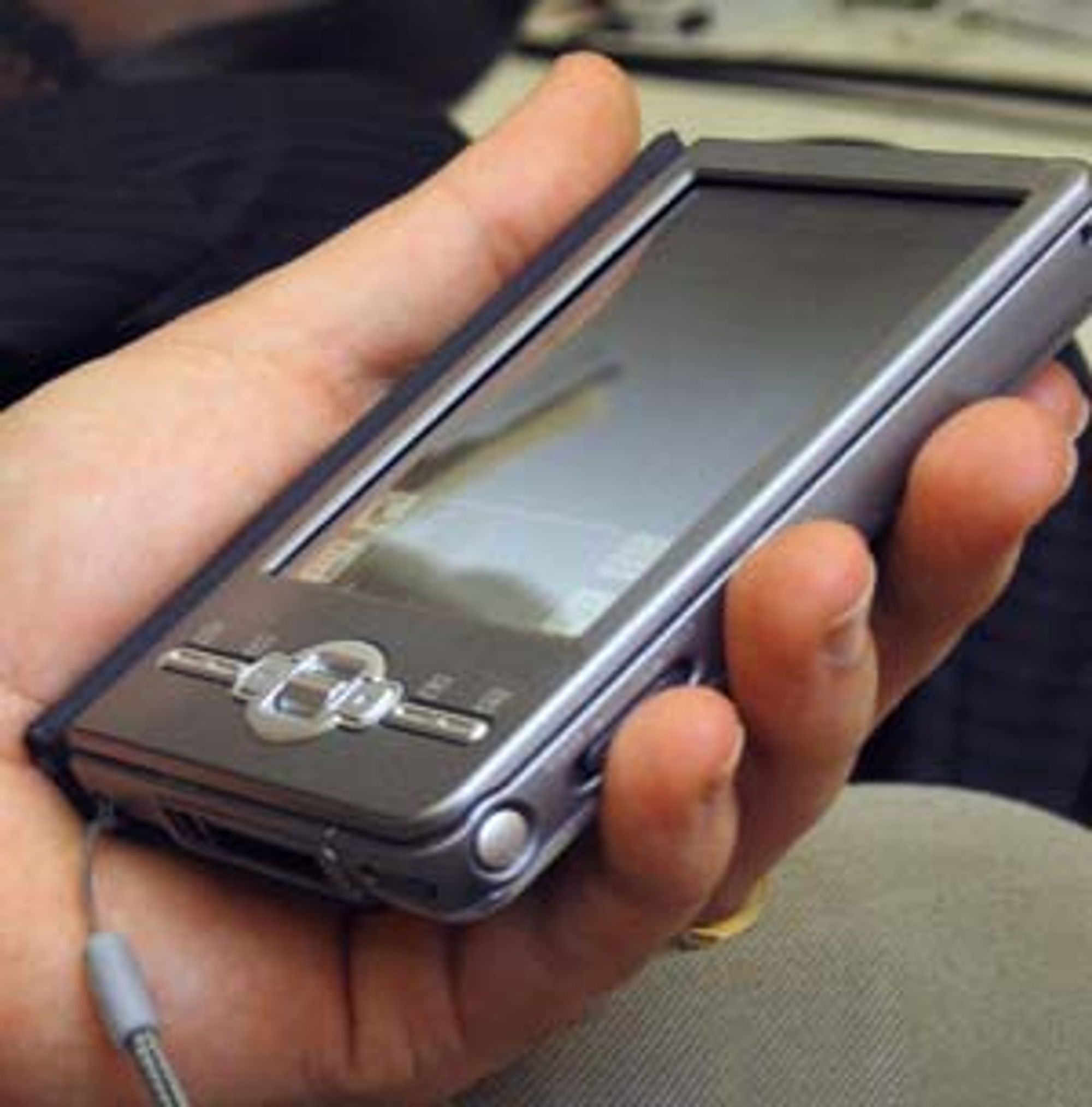 Nettsamfunnene erobrer mobilen